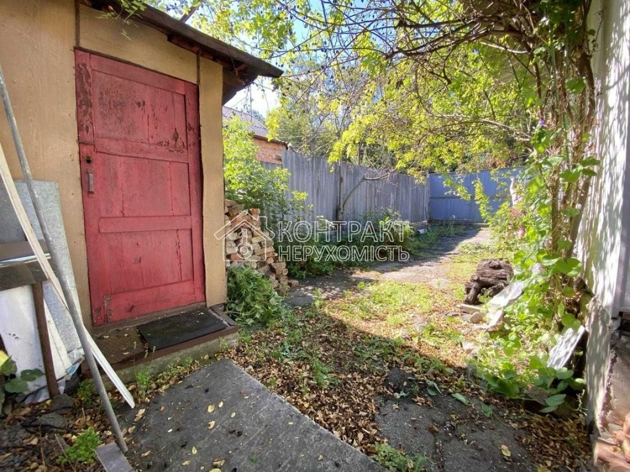 Sale of a 2-room house near the "Kyivska" metro station