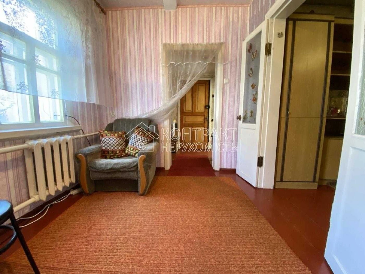 Sale of a 2-room house near the "Kyivska" metro station