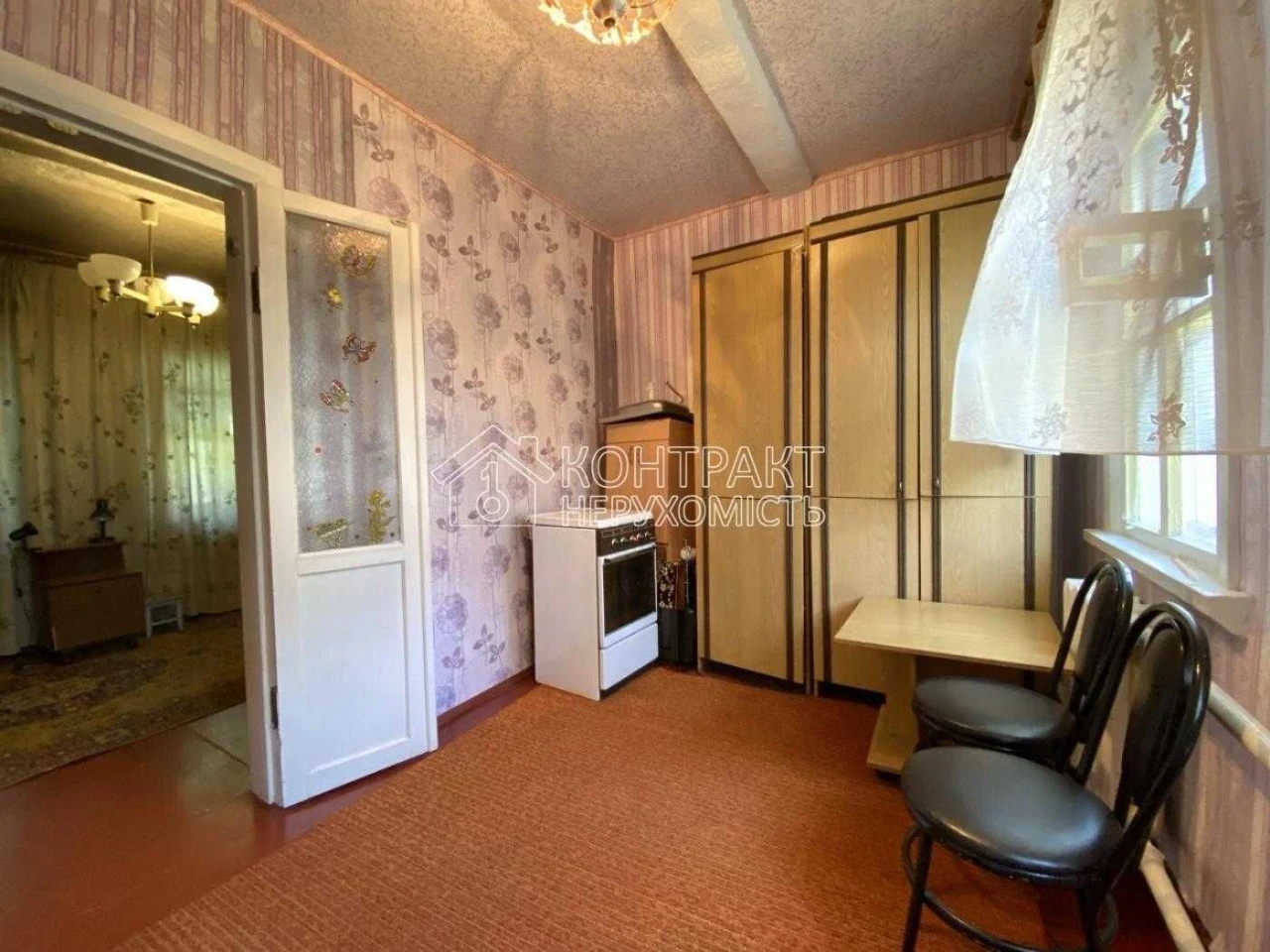 Sale of a 2-room house near the "Kyivska" metro station