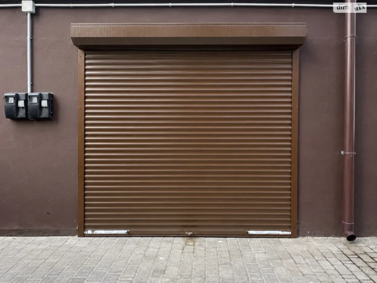 Urgent Sale of a Separate Garage in Southwestern District