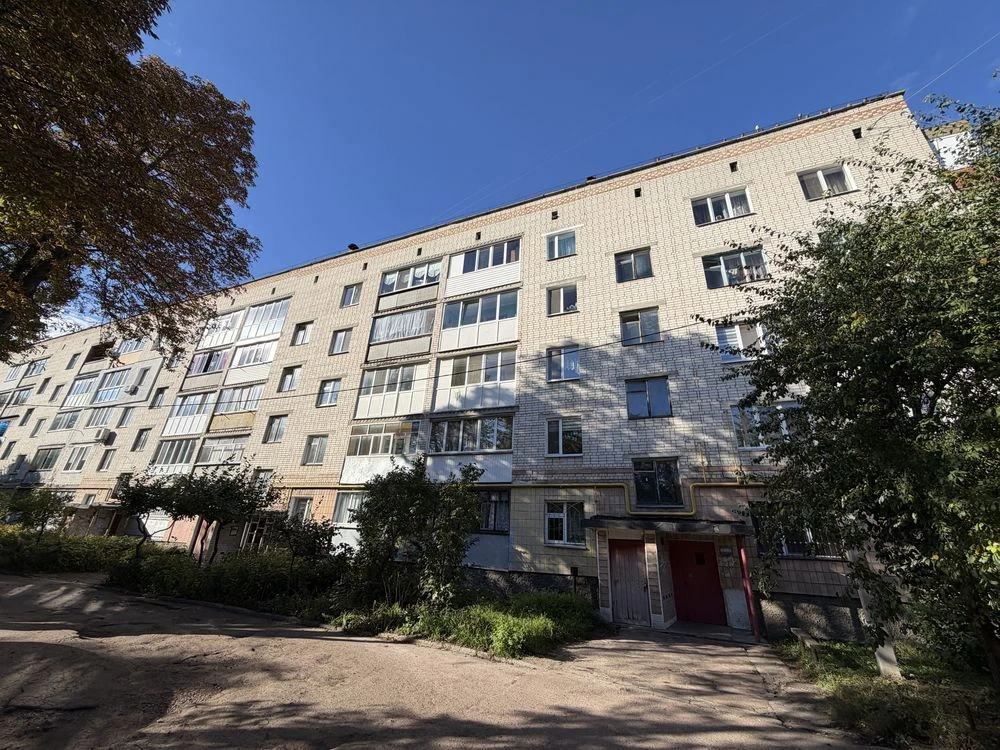 Sale of a 3-room apartment renovated in a great location!