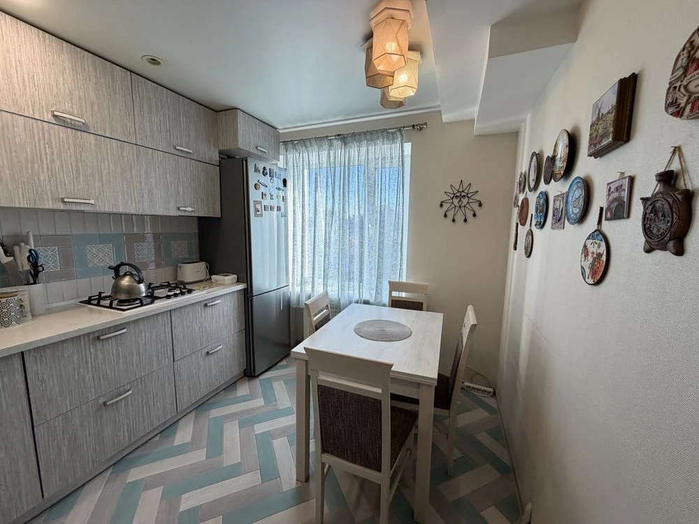 Sale of a 3-room apartment renovated in a great location!