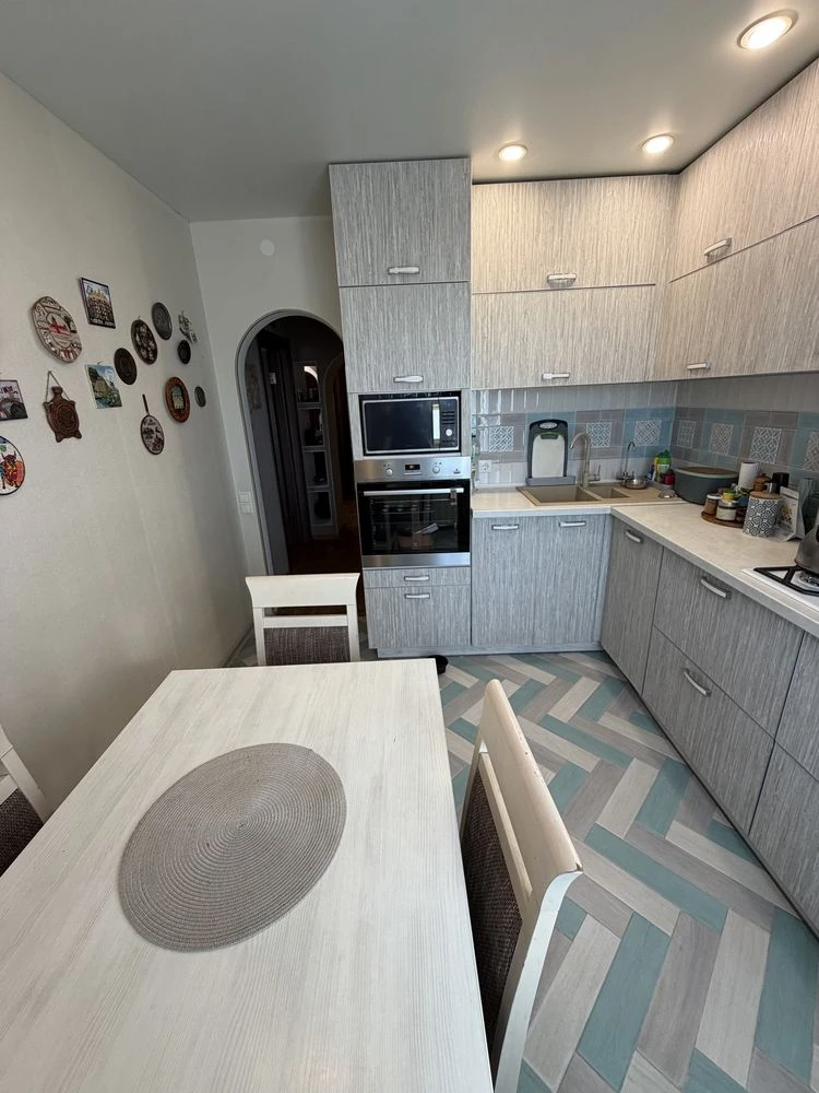 Sale of a 3-room apartment renovated in a great location!