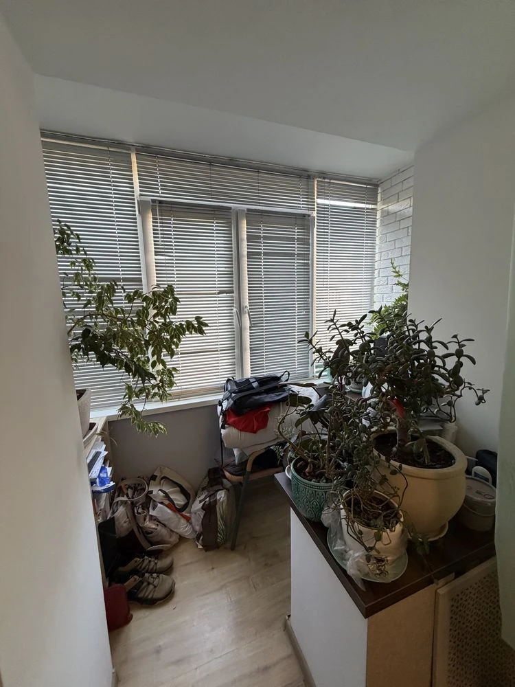 Sale of a 3-room apartment renovated in a great location!