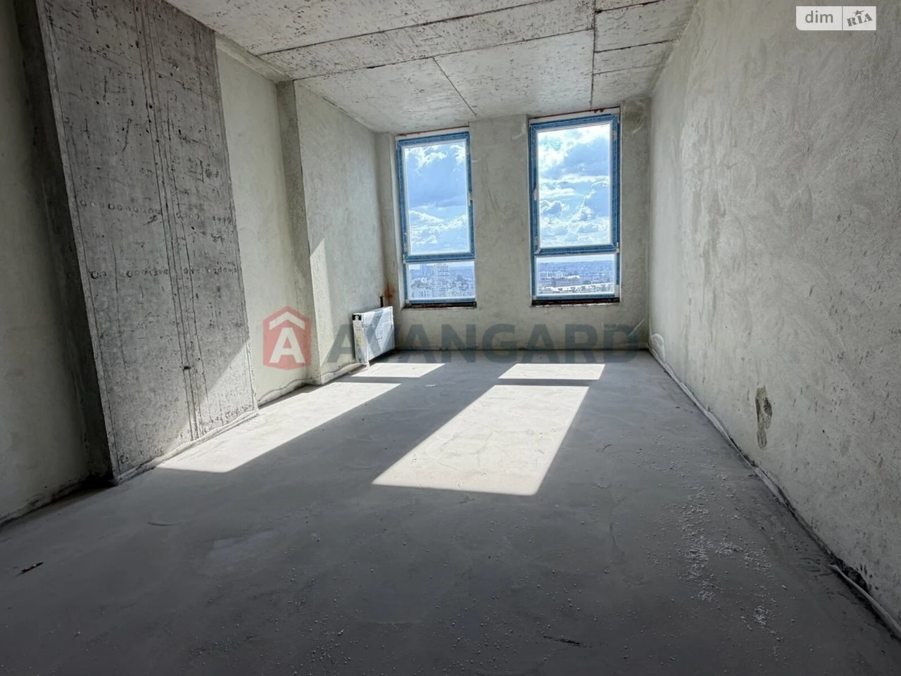 Apartment for Sale: Sykhiv District