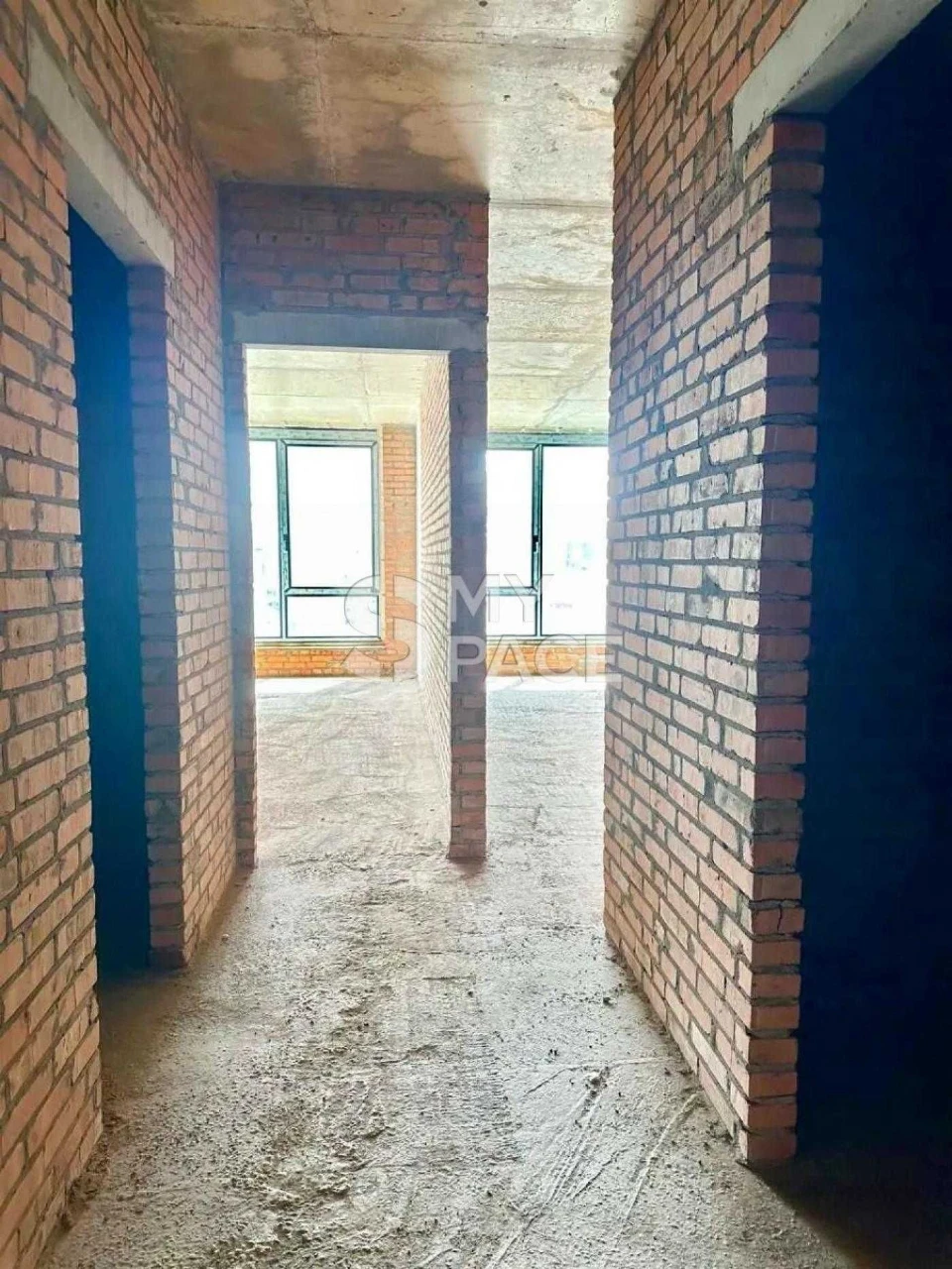 1 room, 77 sq.m. Antonovicha Gorkogo 136, Velyka Vasylkivska, Holosi