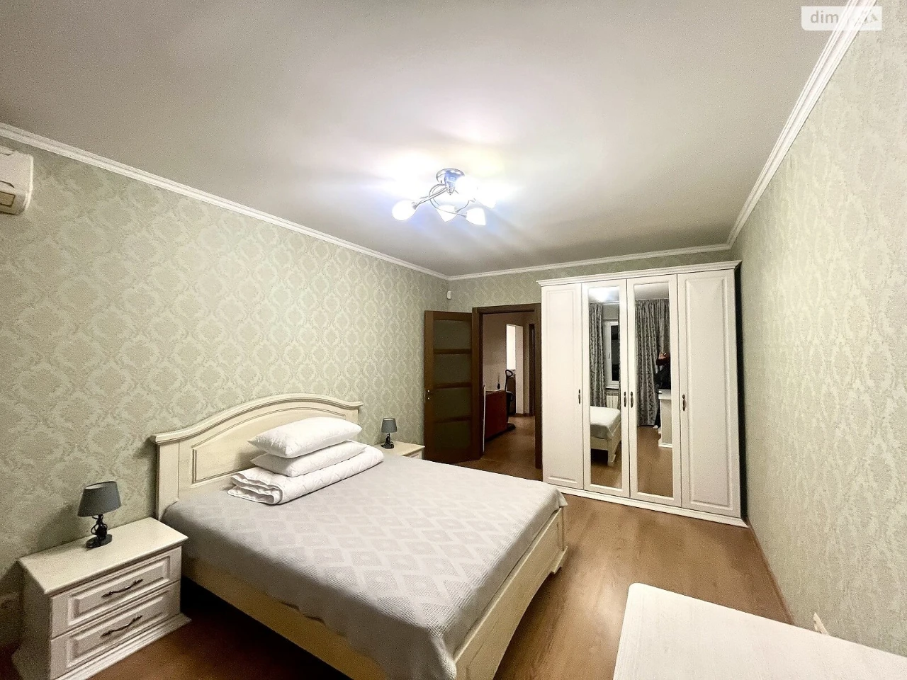 Long-Term Rental Apartment, Poznanky