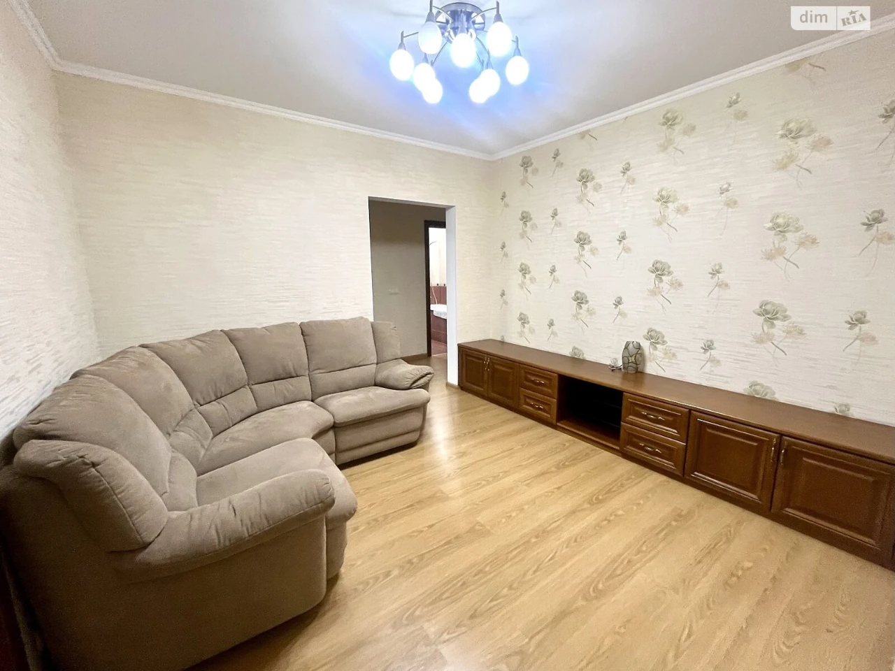 Long-Term Rental Apartment, Poznanky