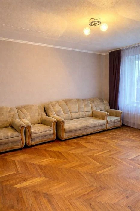 Real! Selling 2-room apartment 50m2 4th floor/9! Certificate! A