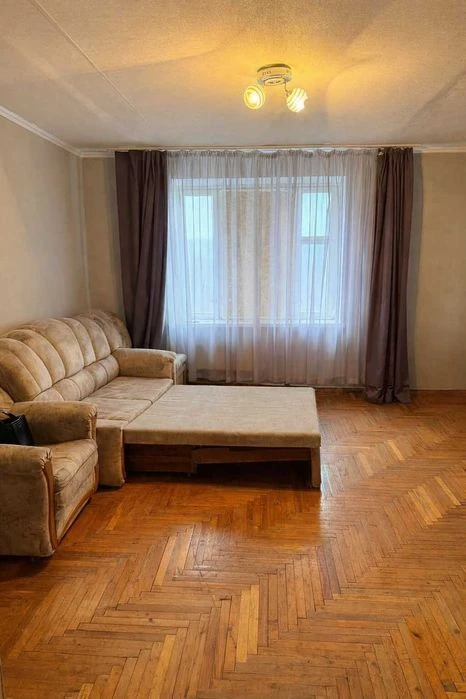 Real! Selling 2-room apartment 50m2 4th floor/9! Certificate! A