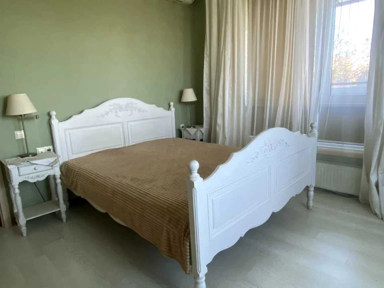 Apartment. Odessa, Shevchenko Avenue
