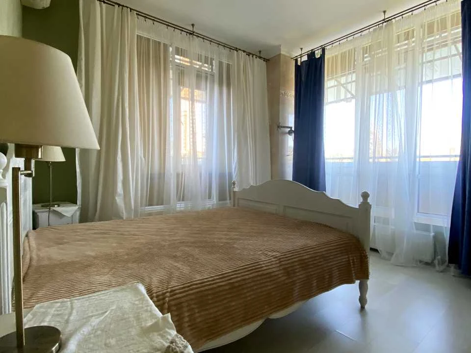 Apartment. Odessa, Shevchenko Avenue