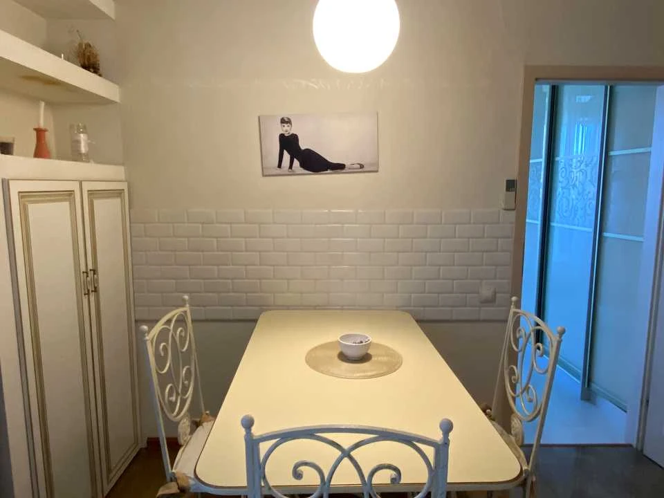 Apartment. Odessa, Shevchenko Avenue