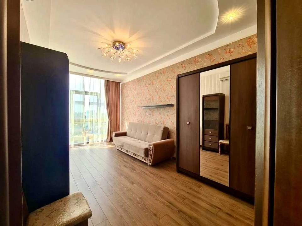 Apartment. Oleksii Vadatursky Street, Odessa