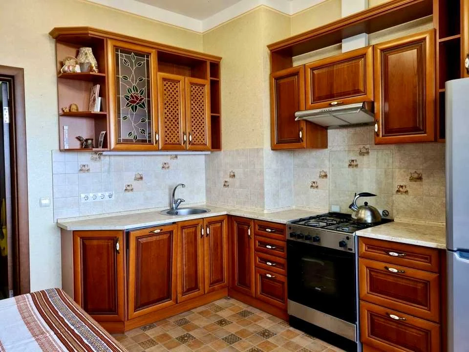 Apartment. Oleksii Vadatursky Street, Odessa
