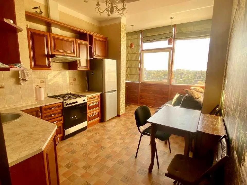 Apartment. Oleksii Vadatursky Street, Odessa