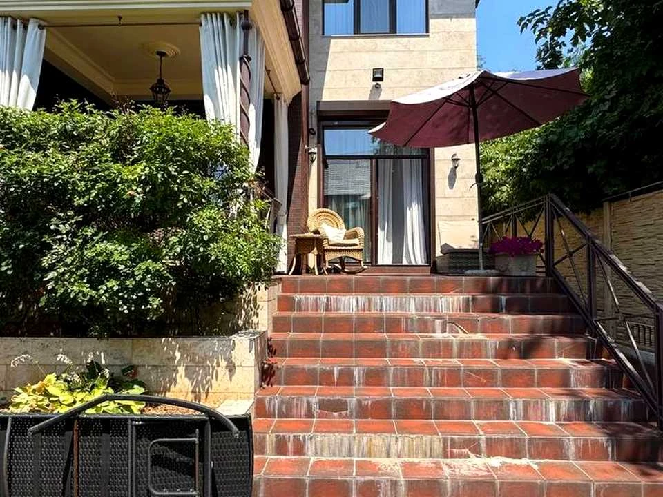 House. Odesa, George Lipsky Street
