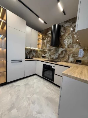 Продаю 2-кімнатну квартиру 69 м2 ЖК «Мира-2» біля метро «Тракторний завод»