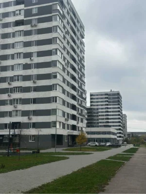 ЖК "Пролисок". Трехкомнатная квартира. 2 этаж из 14, строительный вариант.