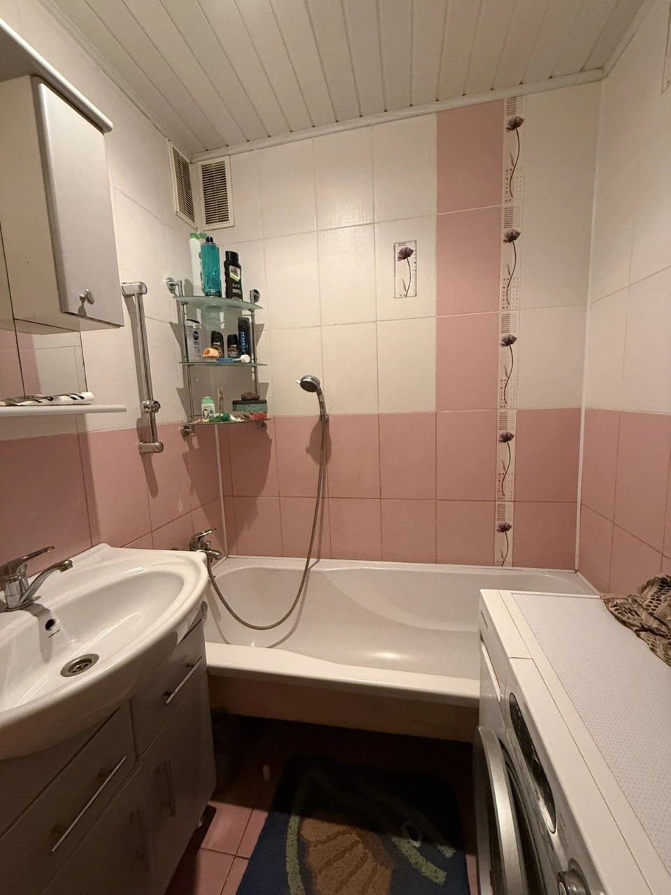 Three-bedroom apartment in a residential area of Sumy city