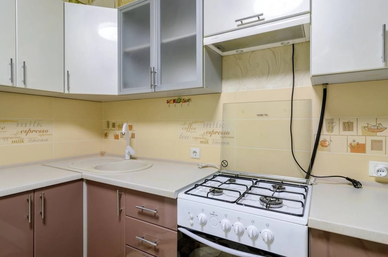 Sale of a luxurious 1-bedroom apartment in a new building with renovation and furniture on Prospekt Svobody (Prokof'yeva Street)