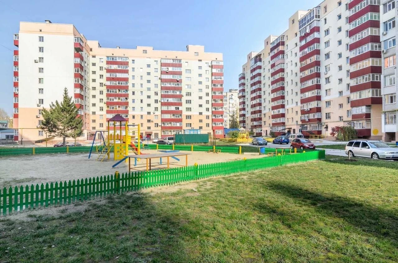 Sale of a luxurious 1-bedroom apartment in a new building with renovation and furniture on Prospekt Svobody (Prokof'yeva Street)