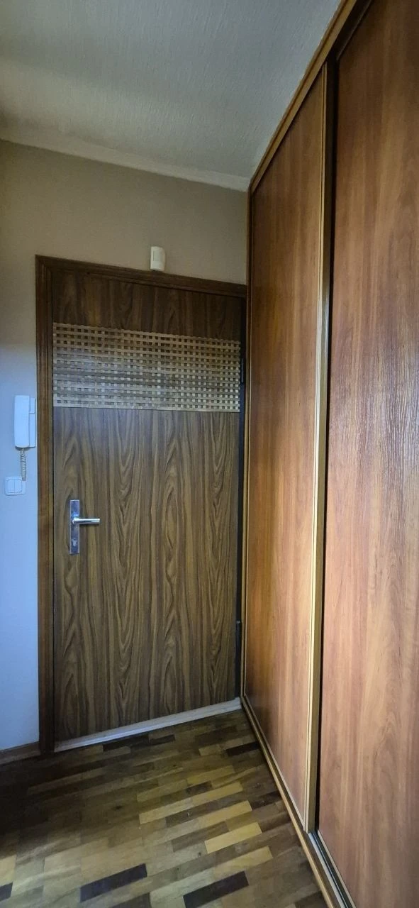 For Sale 3-bedroom apartment on Lushpi, 4th floor