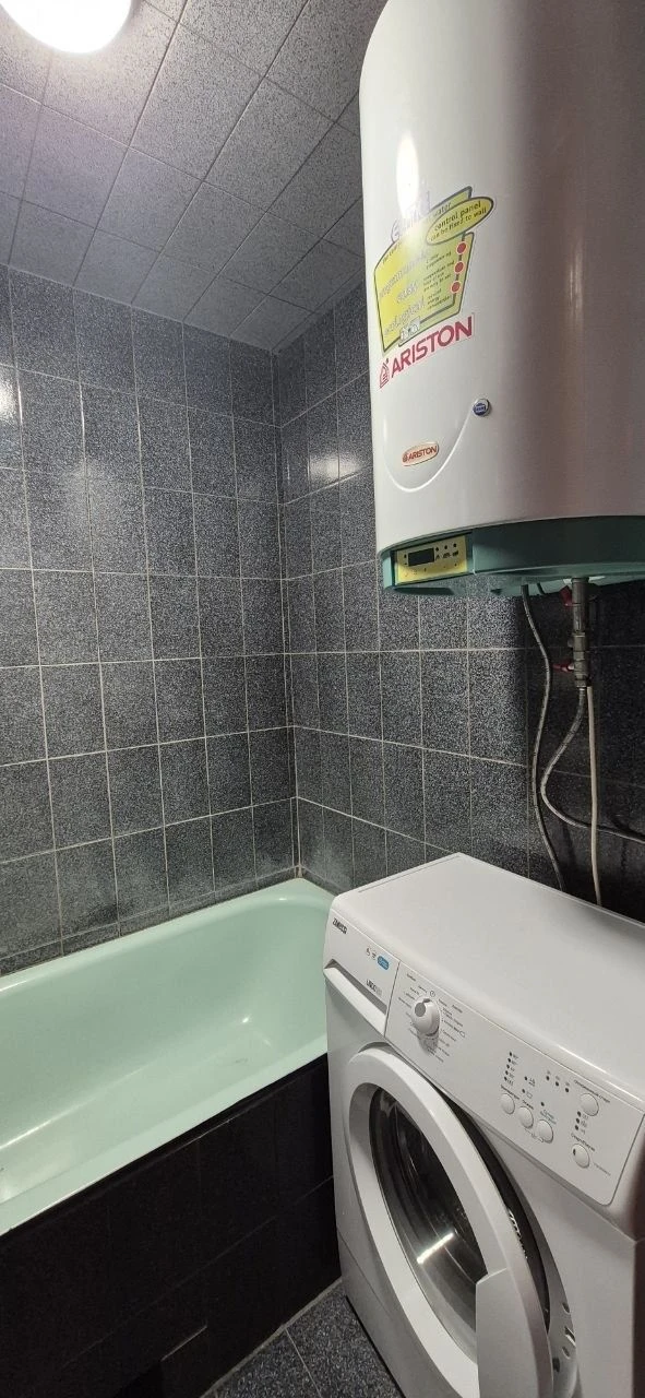 For Sale 3-bedroom apartment on Lushpi, 4th floor