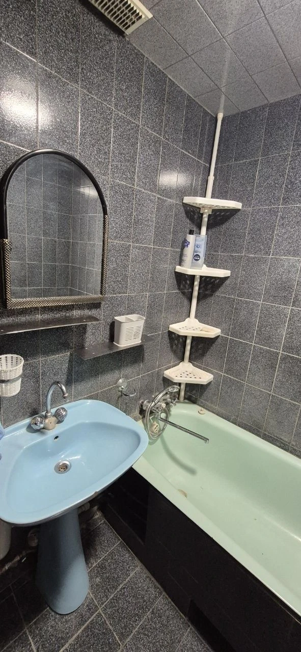 For Sale 3-bedroom apartment on Lushpi, 4th floor