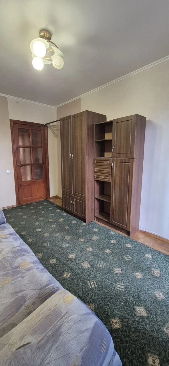 For Sale 3-bedroom apartment on Lushpi, 4th floor