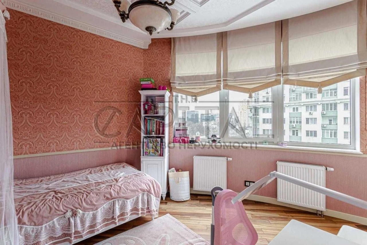 Apartment for Sale, ЖК Изумрудный, Соломенский район