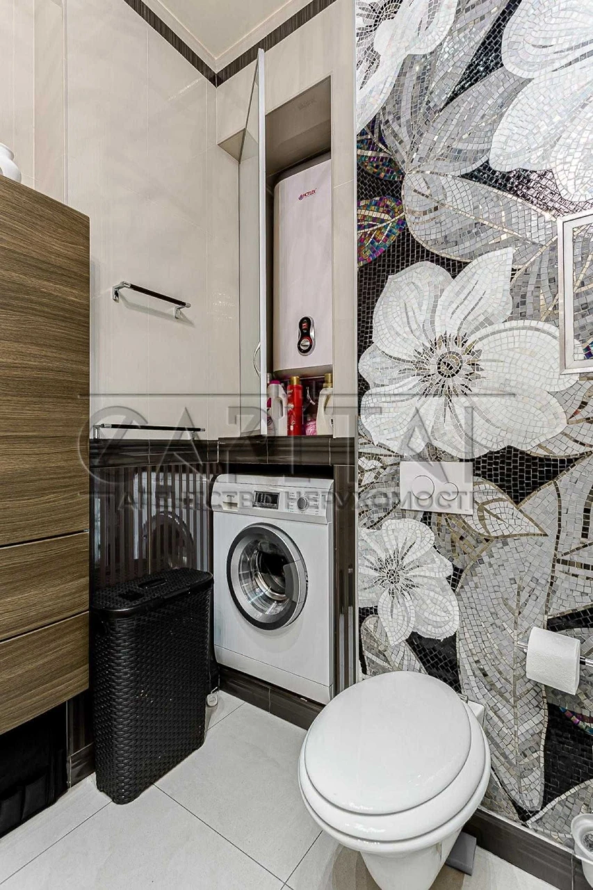 Apartment for Sale, ЖК Изумрудный, Соломенский район