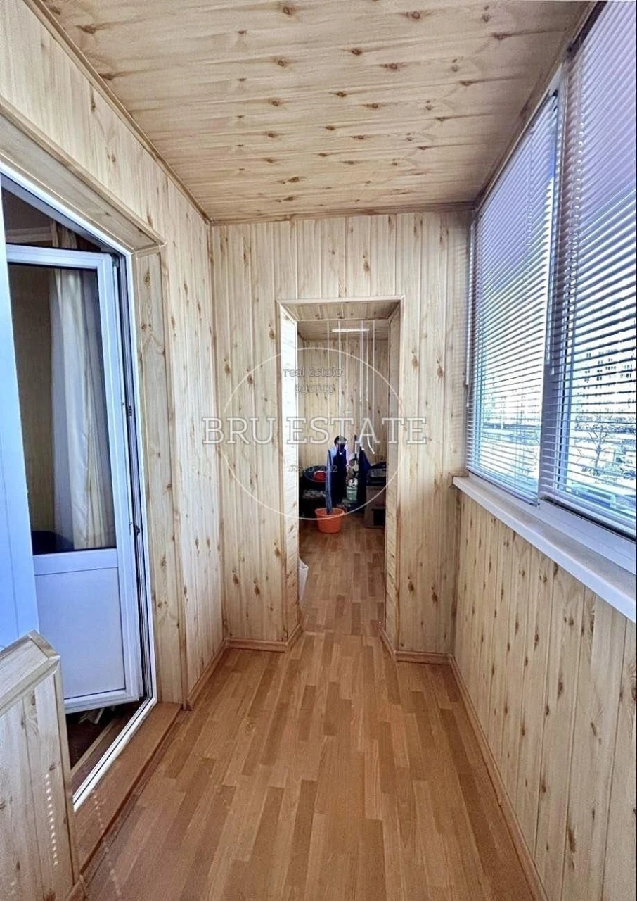 Sale of a very nice 2-room apartment, 2nd floor, renovated.