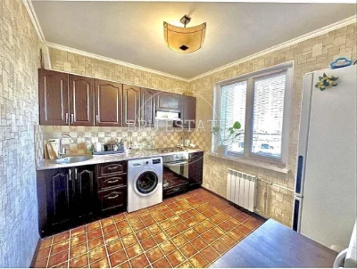 Sale of a very nice 2-room apartment, 2nd floor, renovated.
