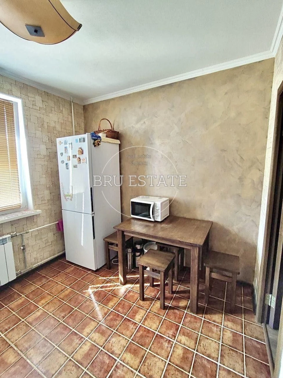 Sale of a very nice 2-room apartment, 2nd floor, renovated.