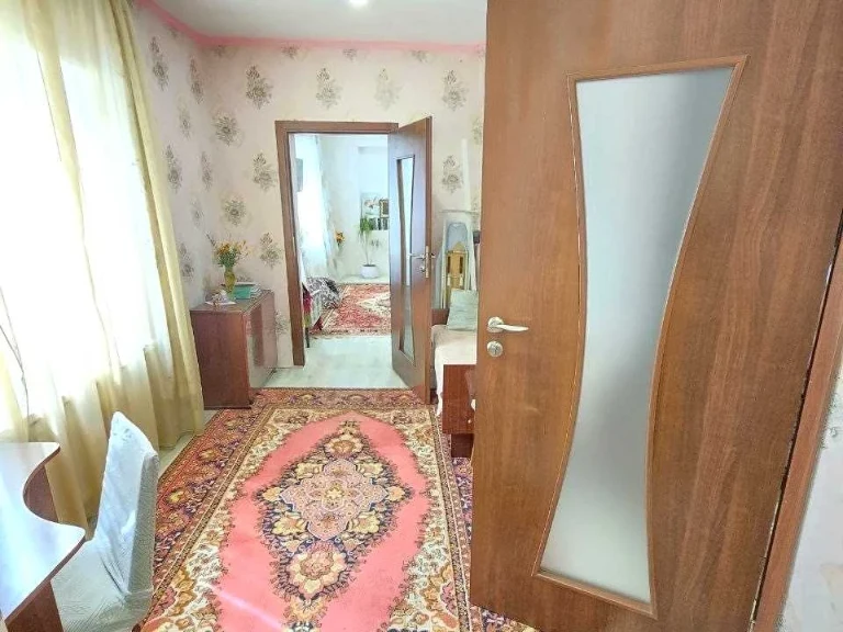 Будинок. Дніпро, Русановская