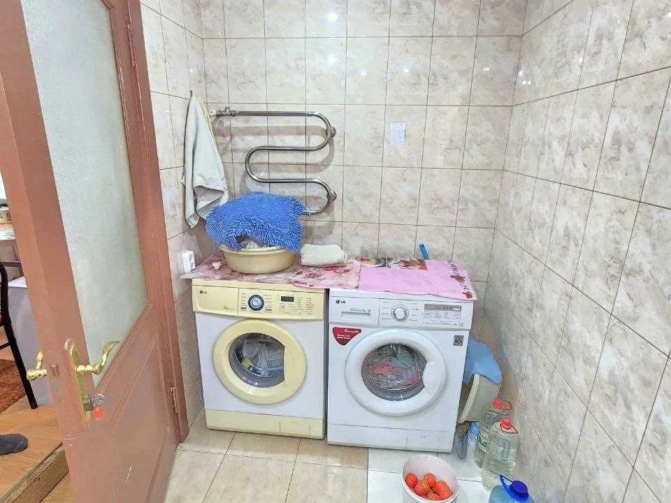 Будинок. Дніпро, Русановская