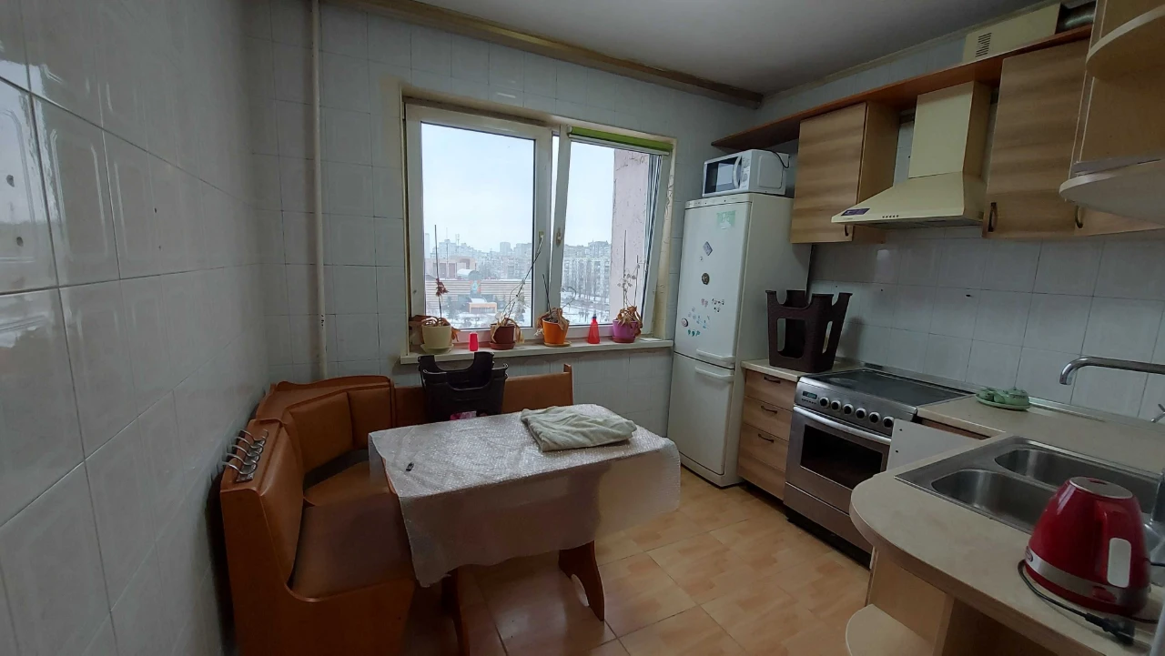 Продажа 3-х кім квартири пр. Червоної Калини, 14/13