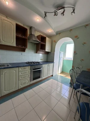 Продажа квартиры в центре.