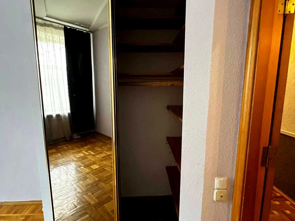 Квартира. Киев, Олеся Гончара ул.
