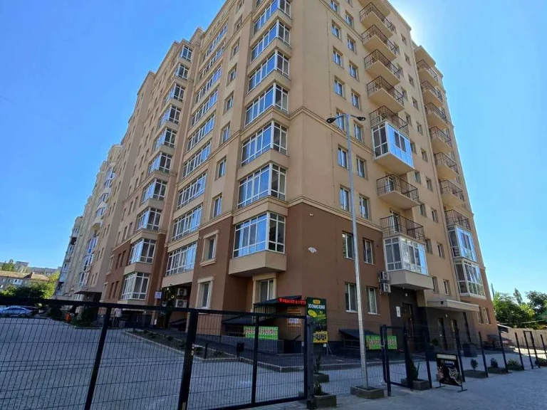 Apartment. 1-ya Slobidska Street, Nikolaev