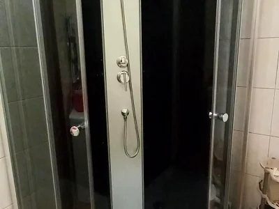 Продается комната в четырехкомнатной секции общежития 17.9 м² на 5-м этаже 16-этажного дома.