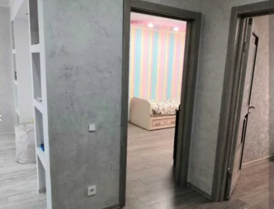 3-room apartment for sale near Palats Sportu metro station, Novye Doma district