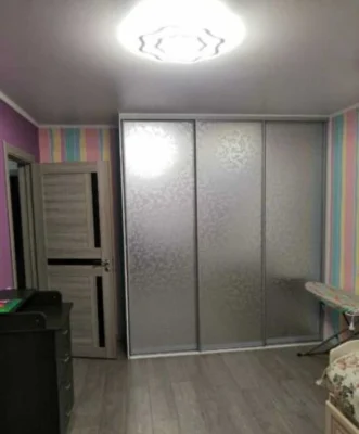 3-room apartment for sale near Palats Sportu metro station, Novye Doma district