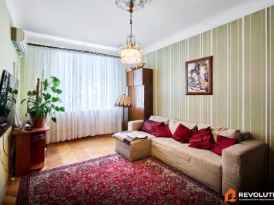 Квартира. Киев, ул. Иоанна Павла II