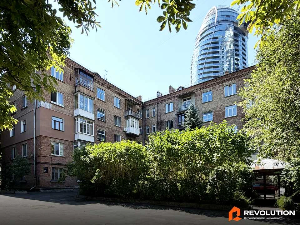 Квартира. Киев, ул. Иоанна Павла II