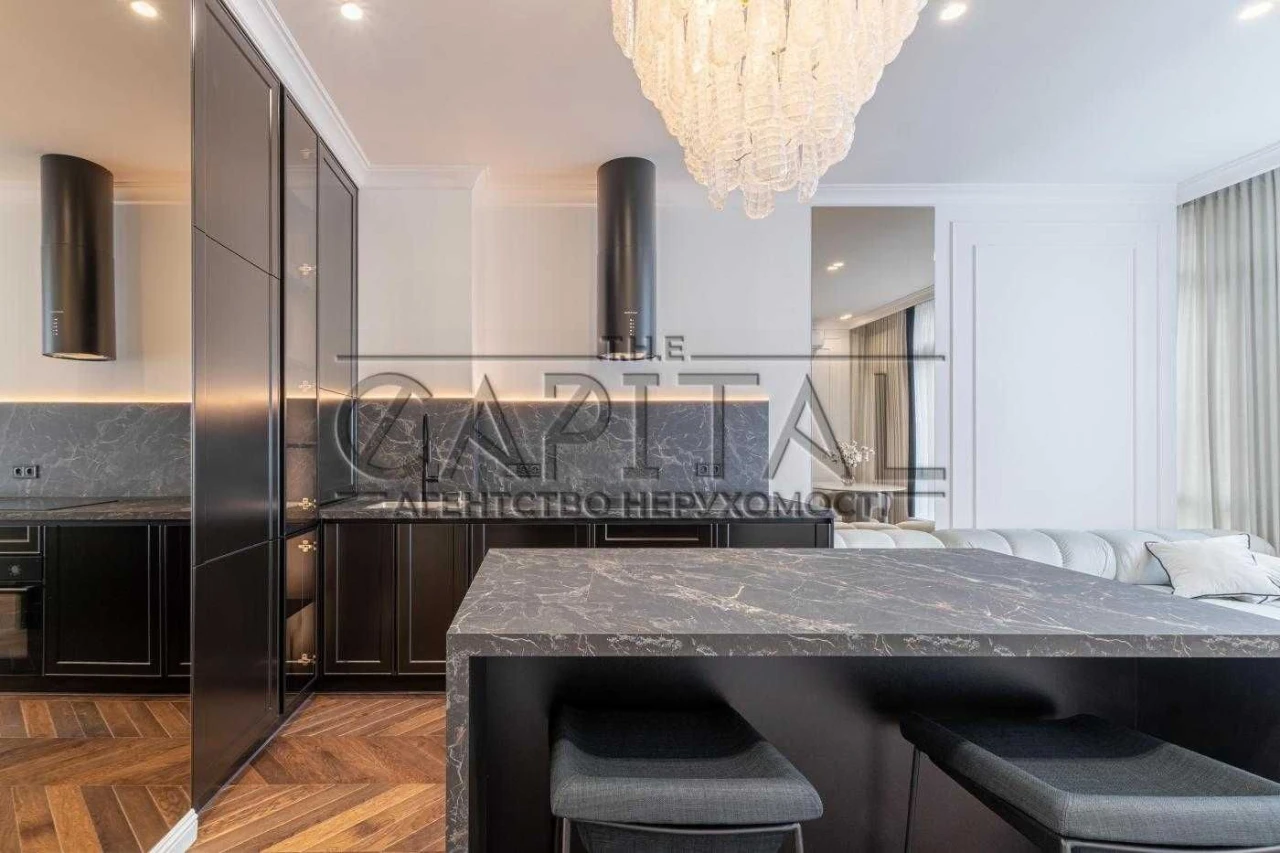 Invertor Stylish apartment in business-class residential complex Novopecheri Lypky