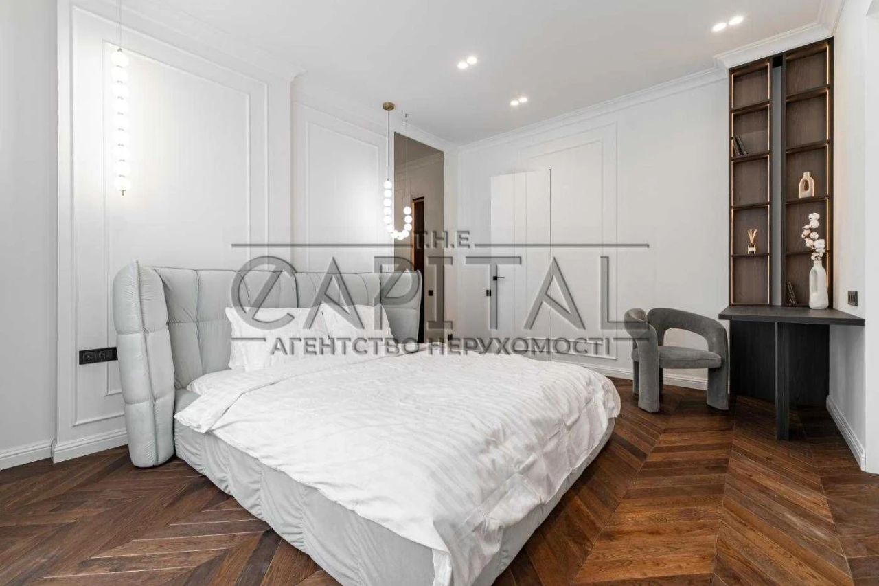Invertor Stylish apartment in business-class residential complex Novopecheri Lypky