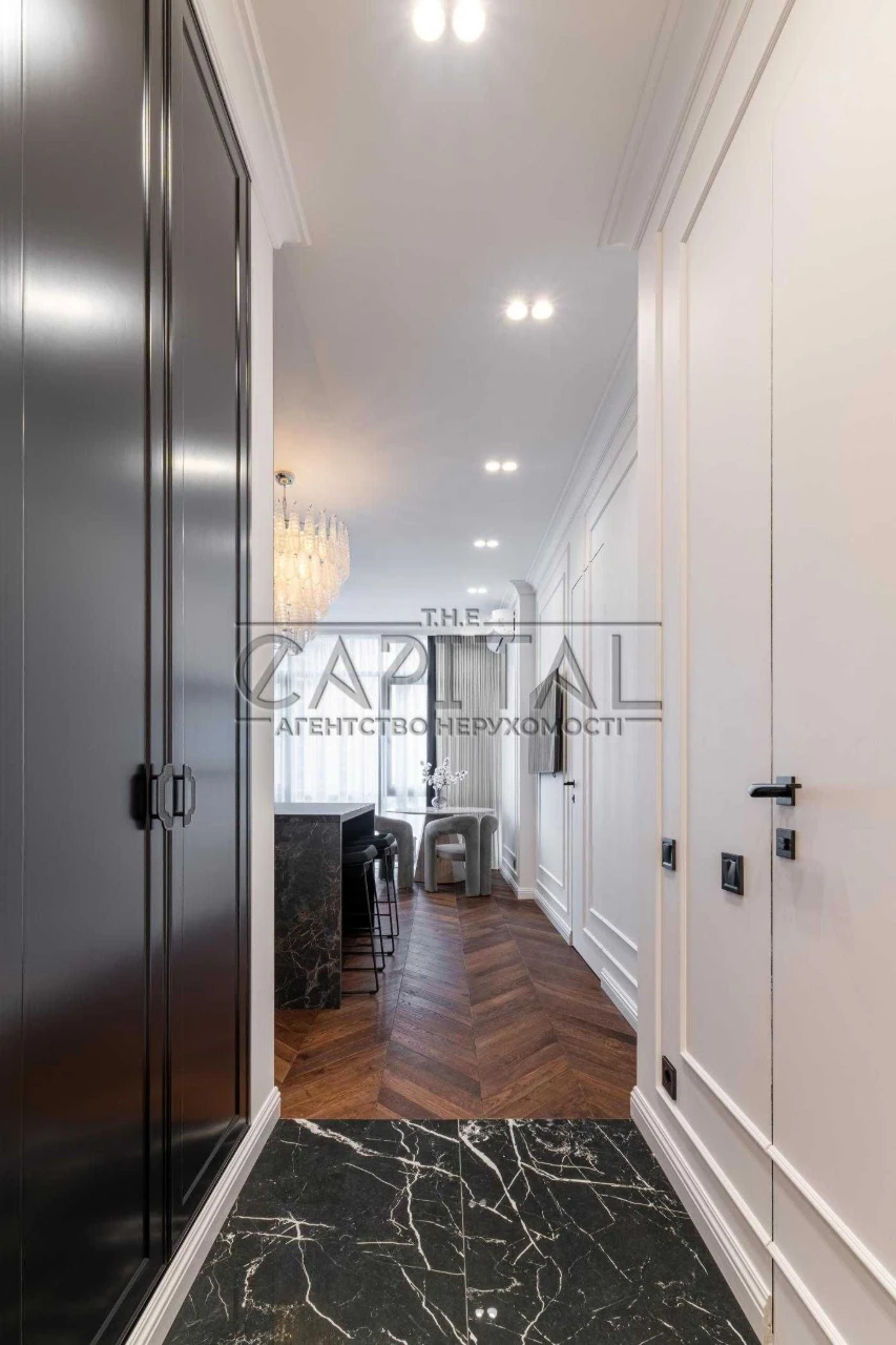 Invertor Stylish apartment in business-class residential complex Novopecheri Lypky