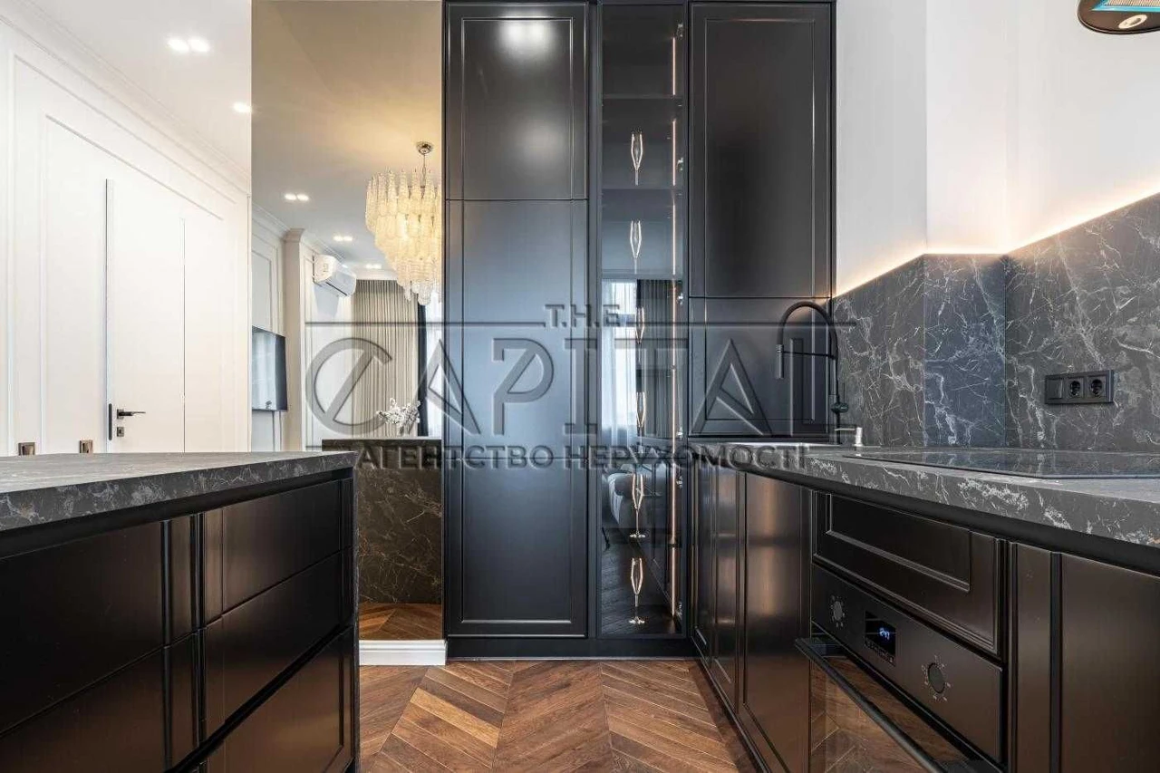Invertor Stylish apartment in business-class residential complex Novopecheri Lypky
